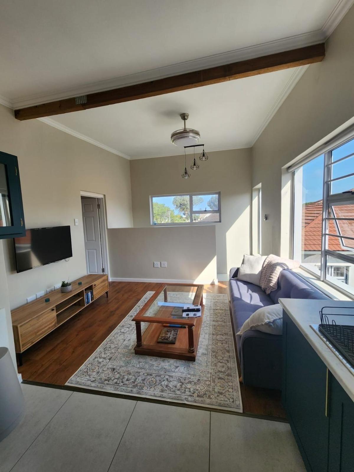 Apartment Upstairs At 38